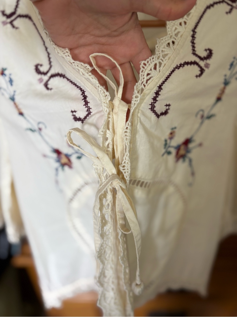100% cotton Embroidered Cream tie front Top with Lace Trim - Picture 2 of 6